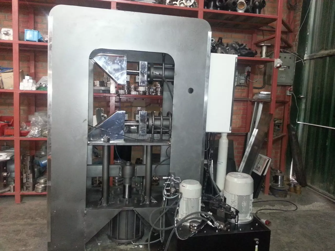 دستگاه تست کشش فلزات( TENSILE)